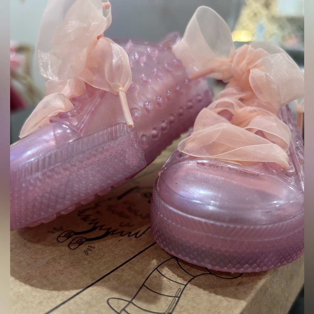 Mini Melissa sneakers 5c